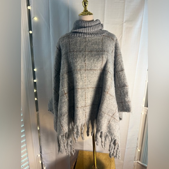 World Market Gray Cowl Neck Cape - Picture 1 of 6